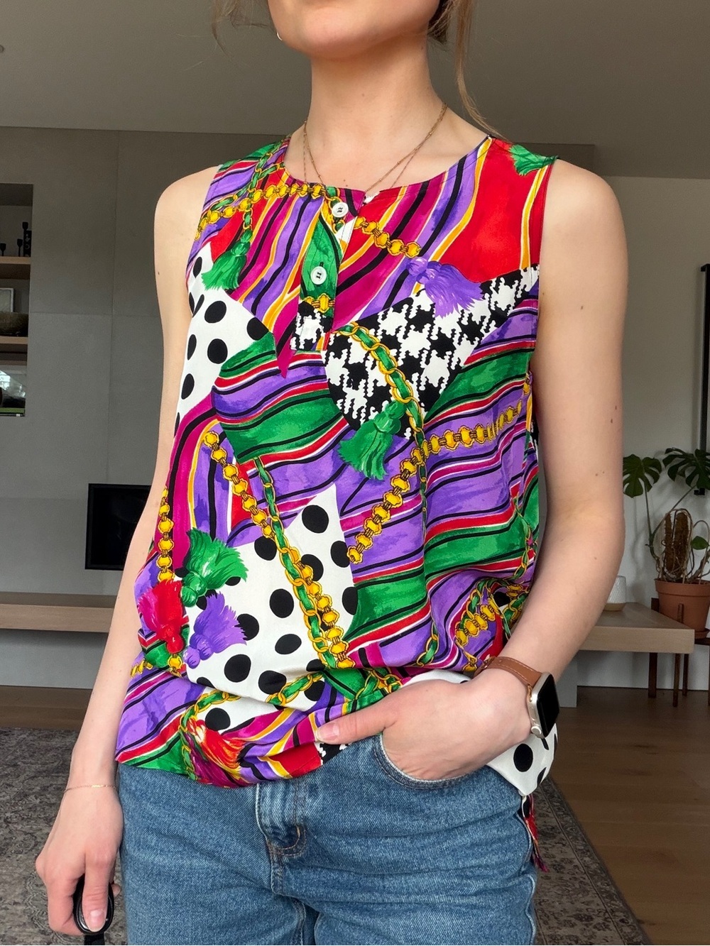 Vintage 100% silk Multicolor Printed sleeveless Top small - Picture 2 of 13